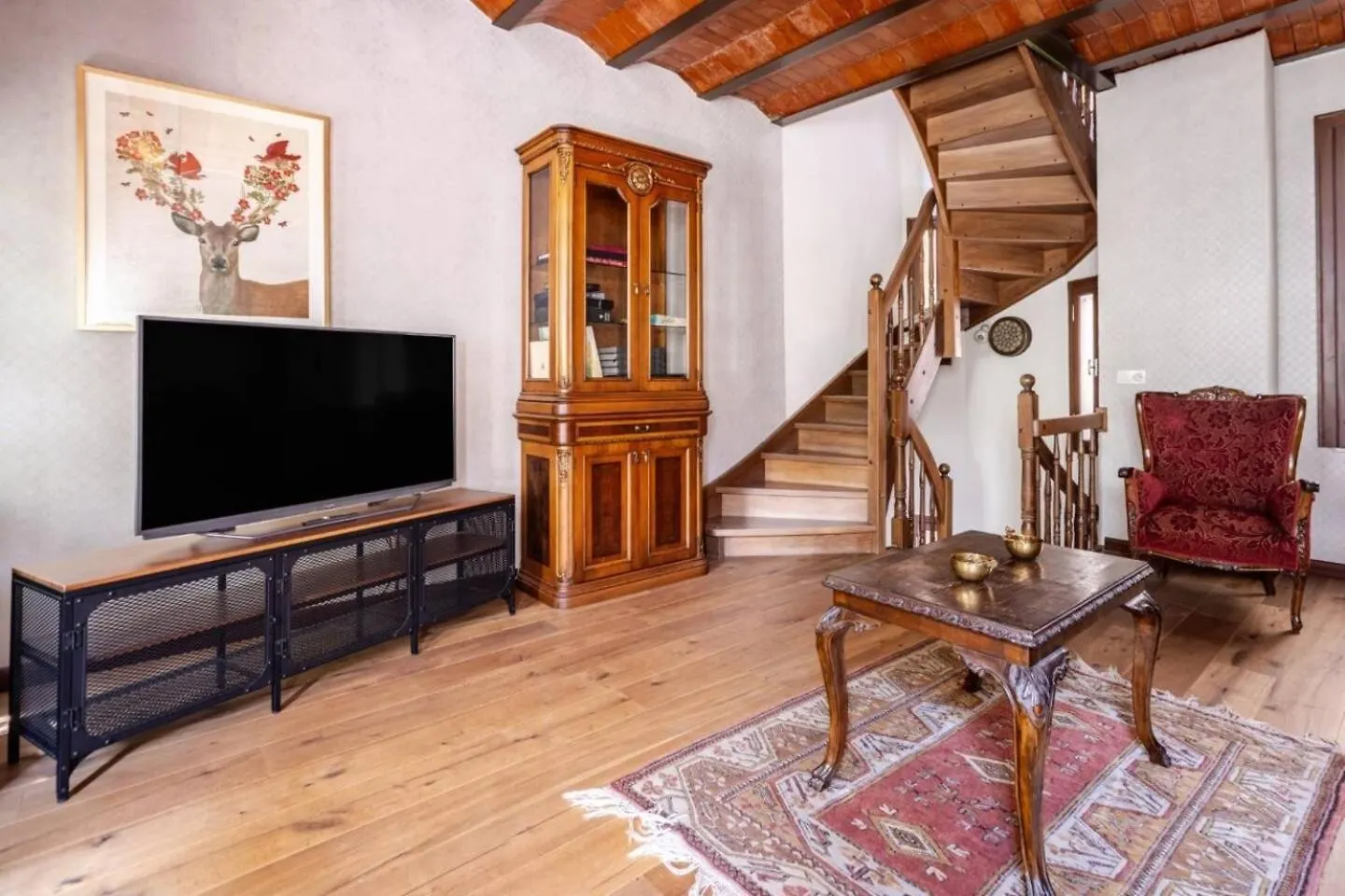 Chic 2br Retreat House - Heart Of Cihangir! #394 Istambul