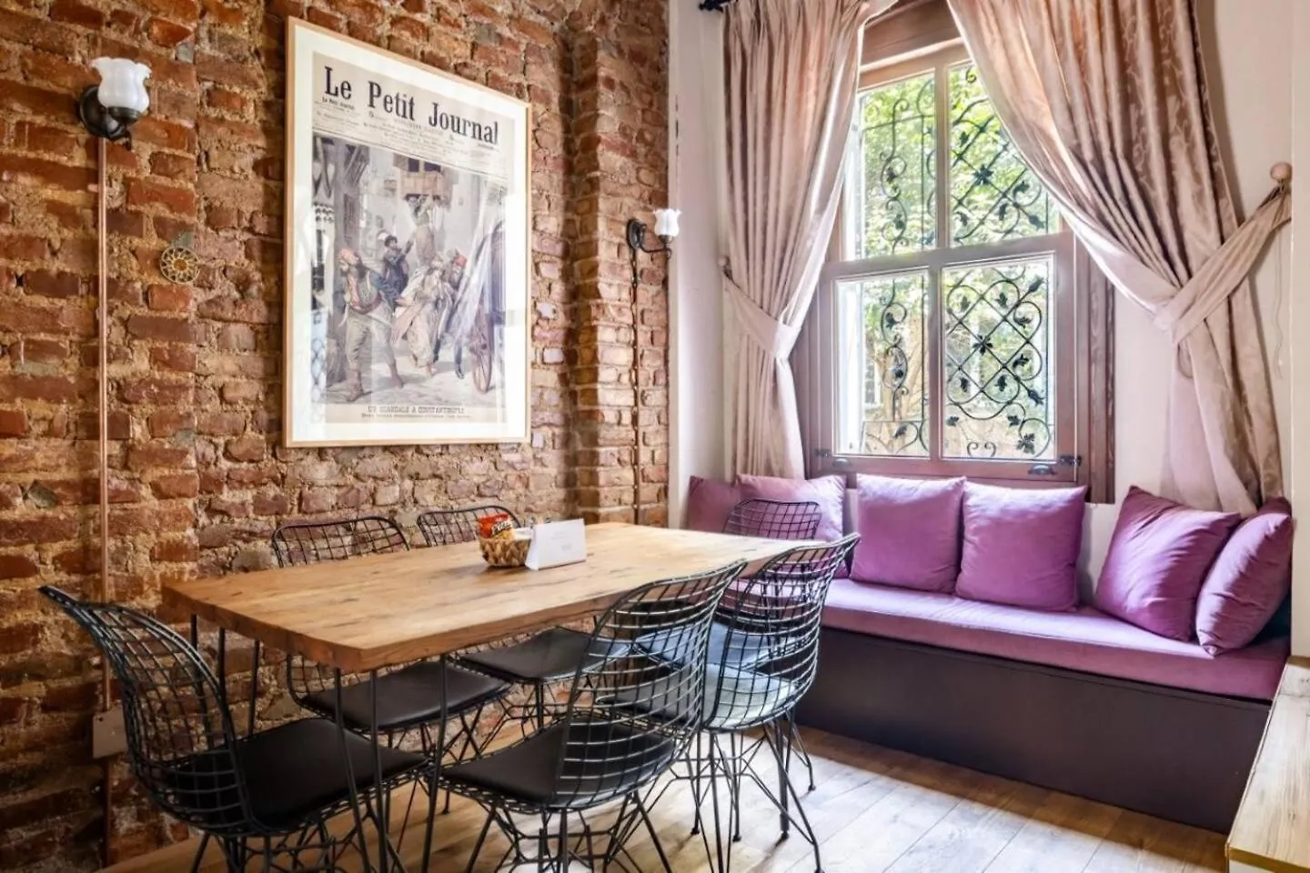 Casa de Férias Chic 2br Retreat House - Heart Of Cihangir! #394 Istambul Turquia