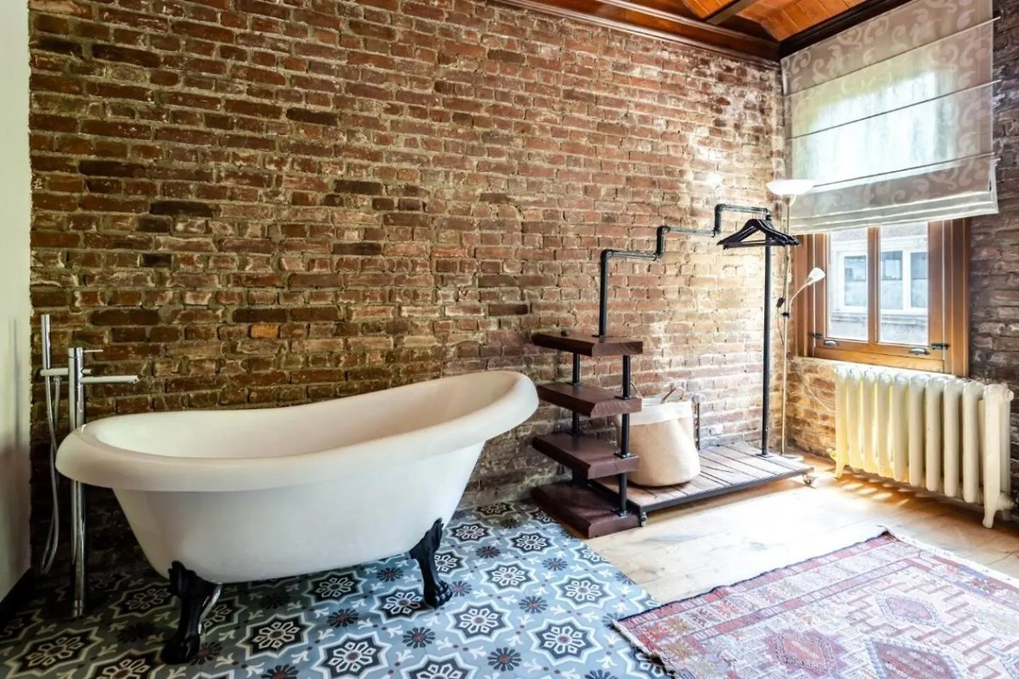 Chic 2br Retreat House - Heart Of Cihangir! #394 Istambul