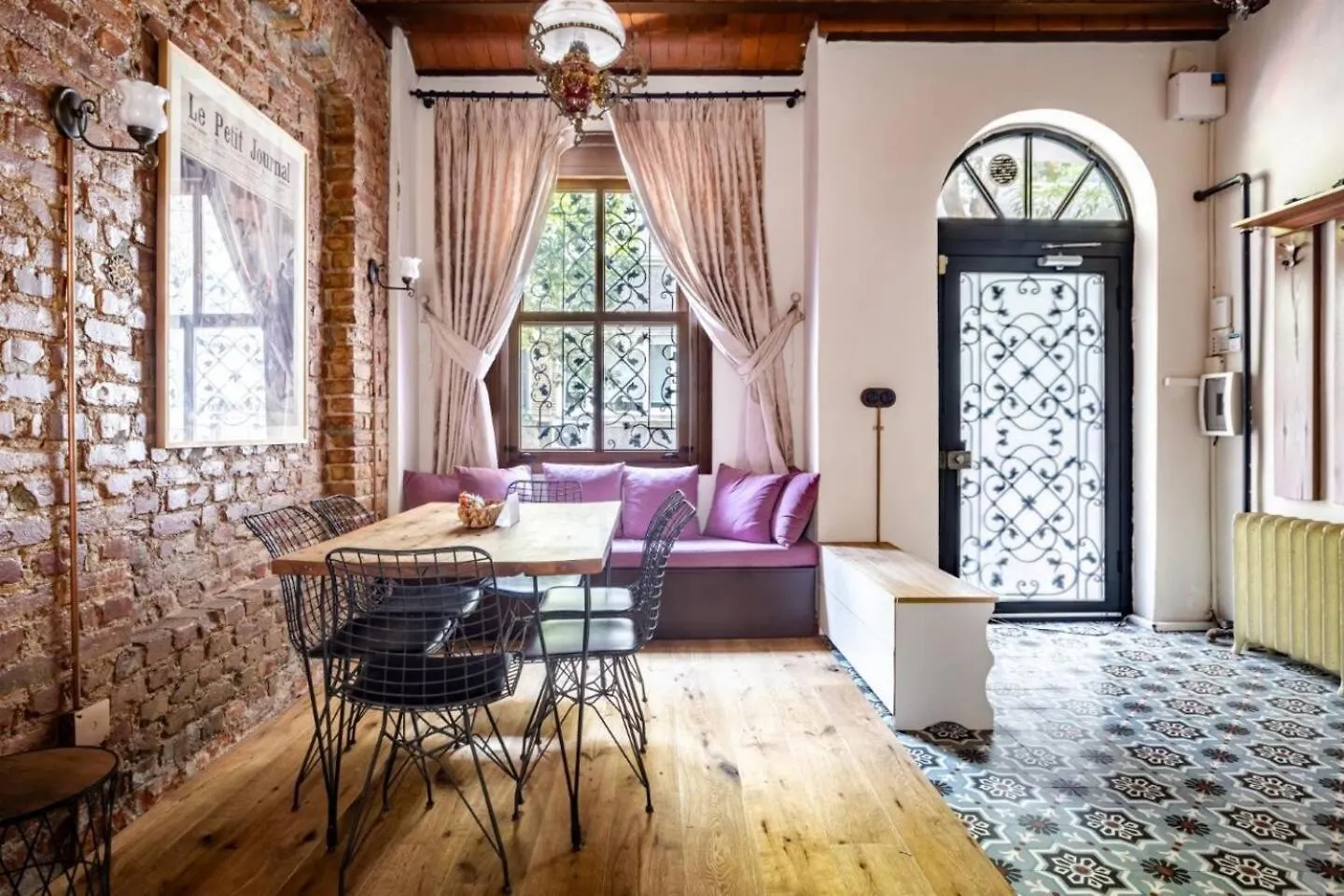 Chic 2br Retreat House - Heart Of Cihangir! #394 Istambul